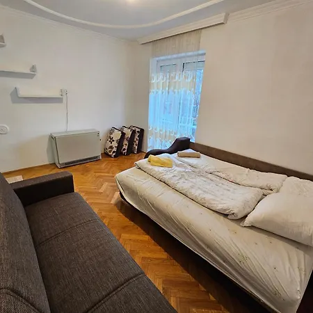 Appartement Autobuska *