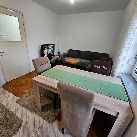 Appartement Autobuska *