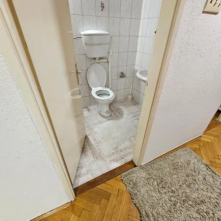 Appartement Autobuska *